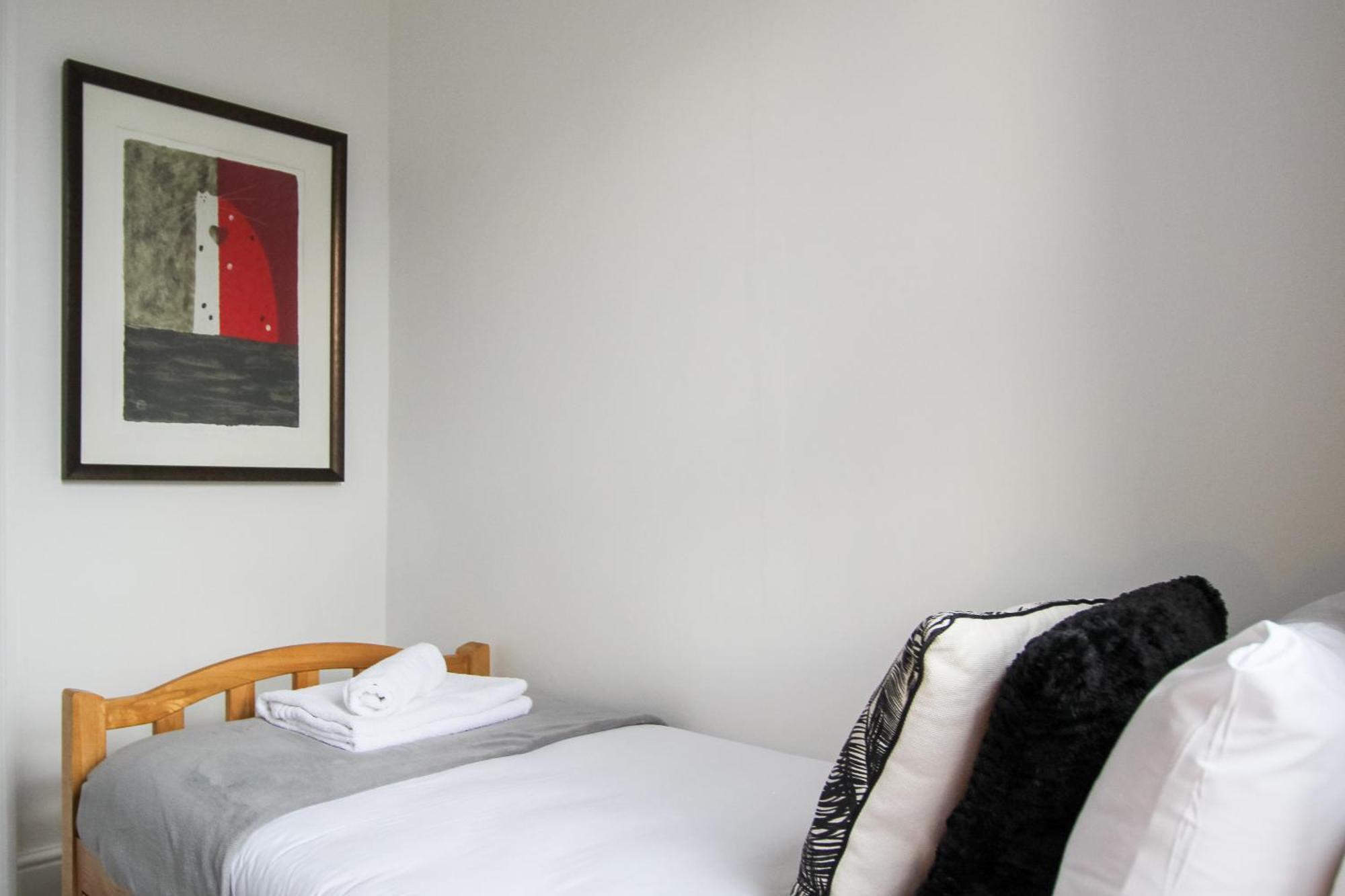 Fairways View - Spacious Apartment - Sleeps 6 - Lovely Views - By Rework Accommodation Hoylake Extérieur photo