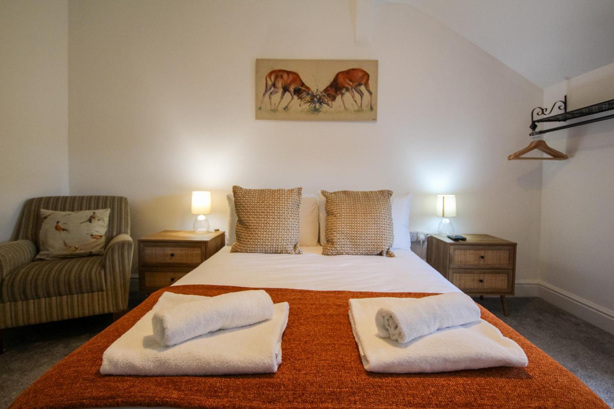 Fairways View - Spacious Apartment - Sleeps 6 - Lovely Views - By Rework Accommodation Hoylake Extérieur photo